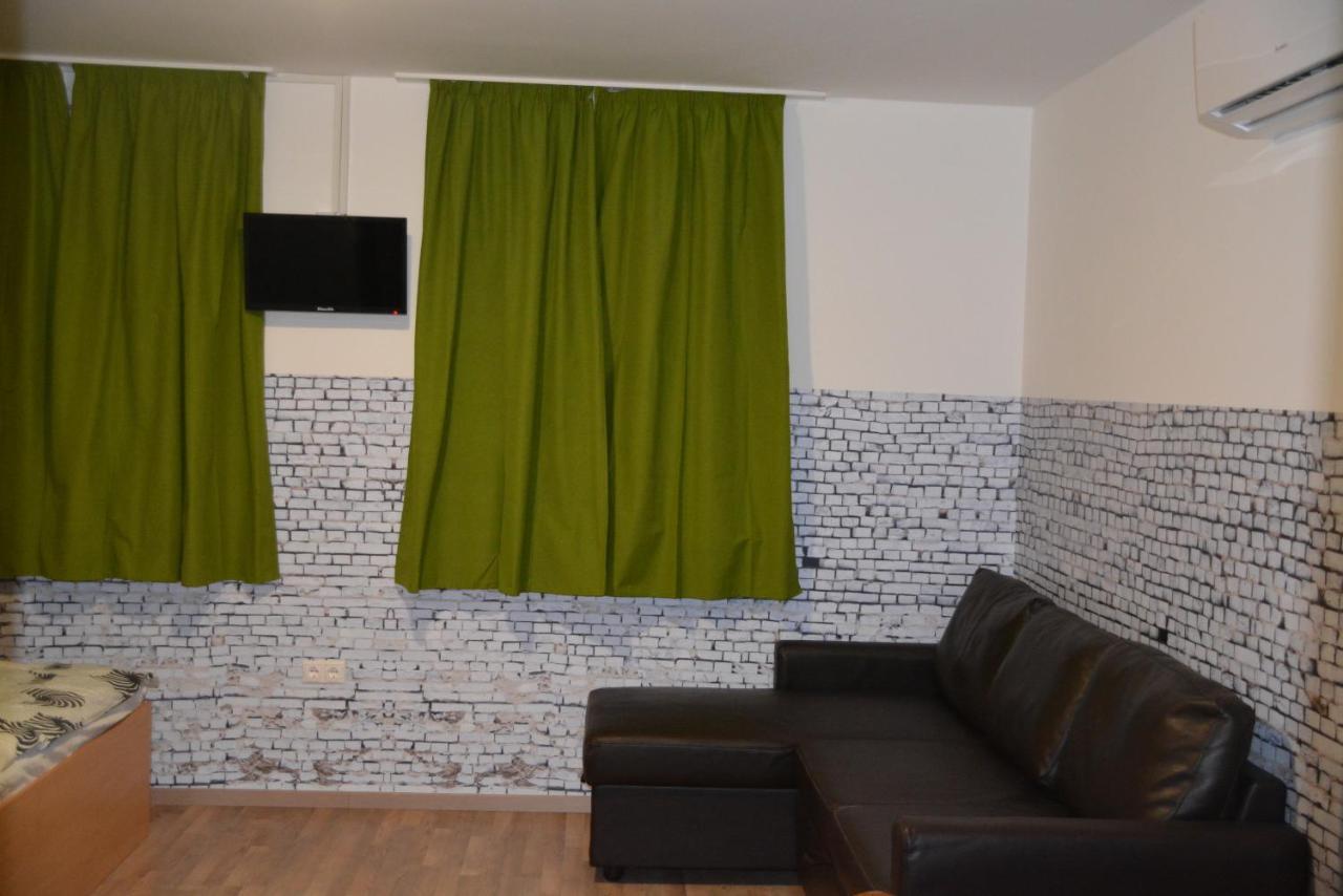 Kid Família Panzió Balatonszárszó Balatonszarszo Exterior foto