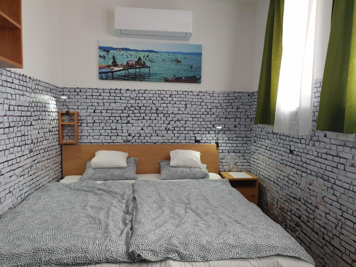 Kid Família Panzió Balatonszárszó Balatonszarszo Exterior foto