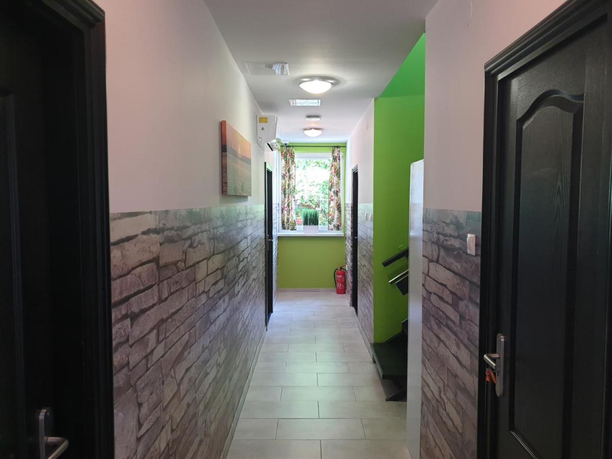 Kid Família Panzió Balatonszárszó Balatonszarszo Exterior foto