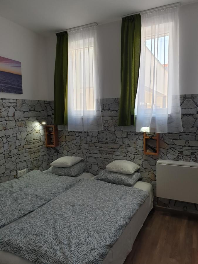 Kid Família Panzió Balatonszárszó Balatonszarszo Exterior foto